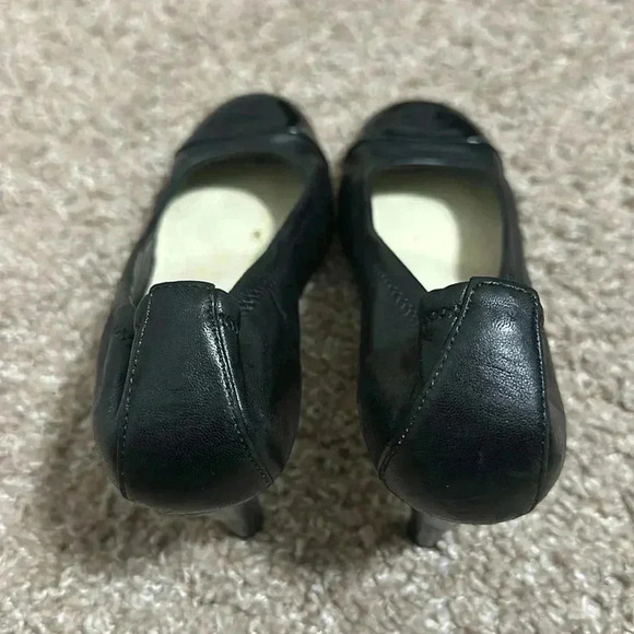 Chanel - Picture 6 of 8